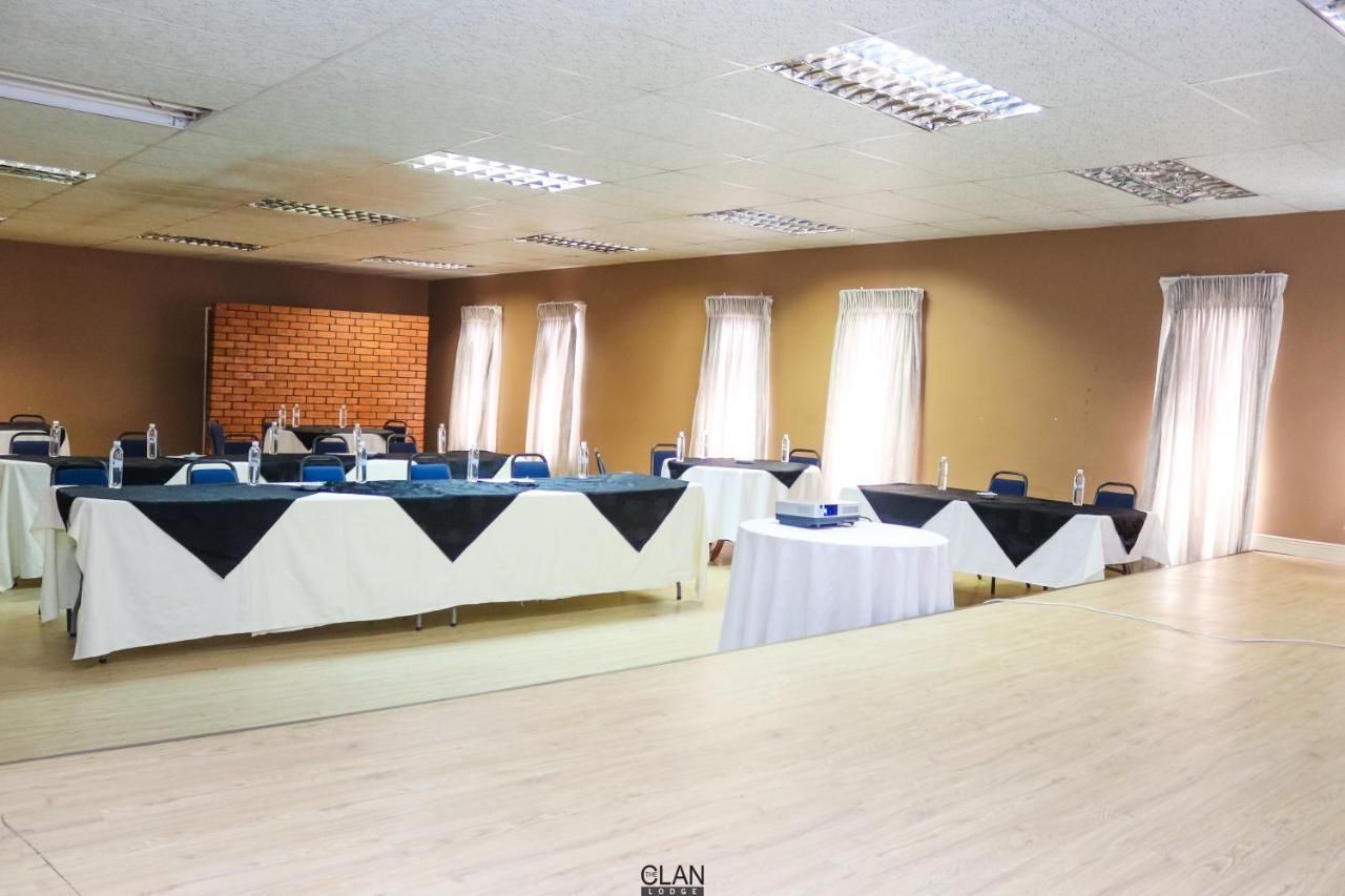 The Clan Lodge Mohlanapeng المظهر الخارجي الصورة